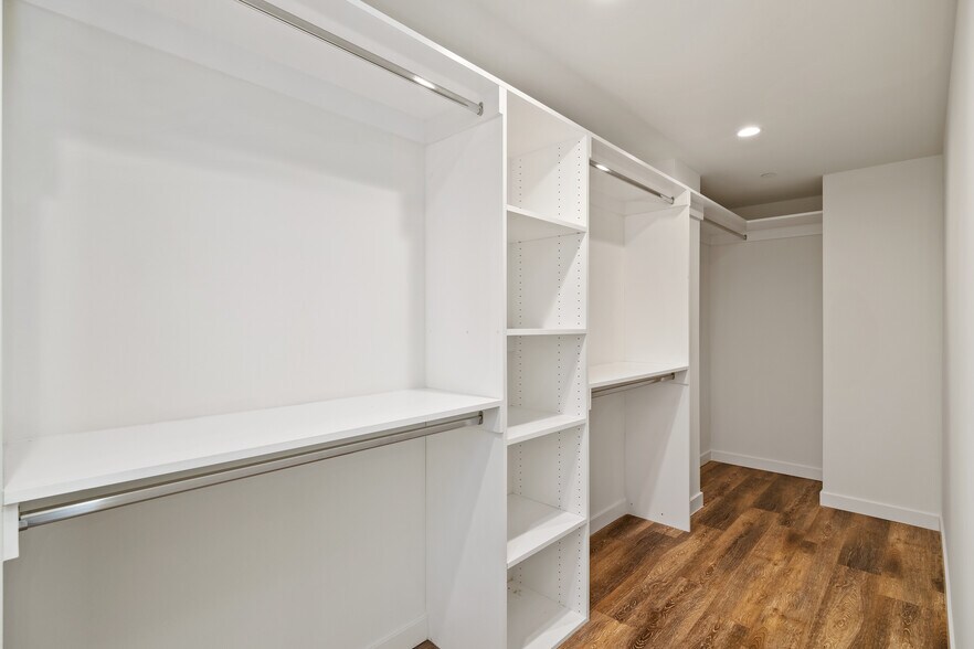 More Photos Of 11254 Mississippi Ave, Los Angeles Multifamily For Sale