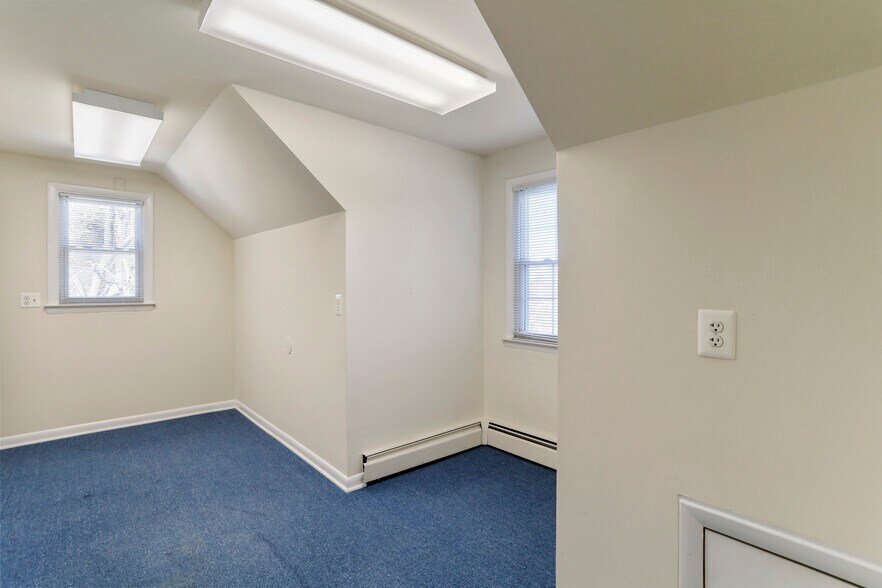 More Photos Of 2893 Jessup Rd, Jessup Office For Sale