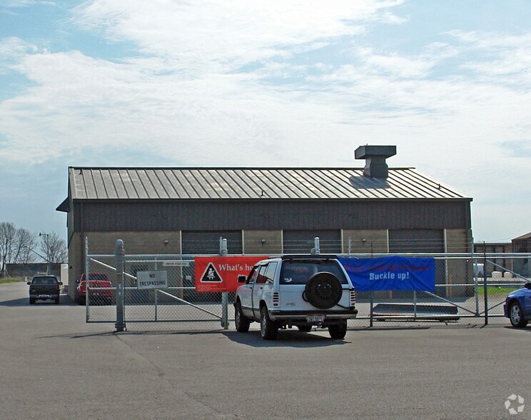 More Photos Of 622 Oh-380, Xenia Service For Lease