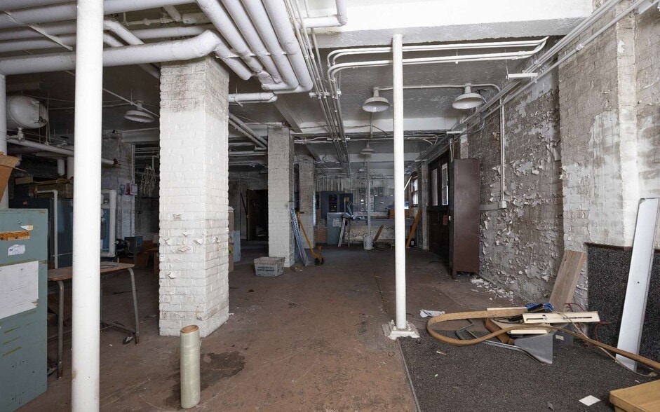 More Photos Of 400 S Ohio Ave, Live Oak Post Office For Sale