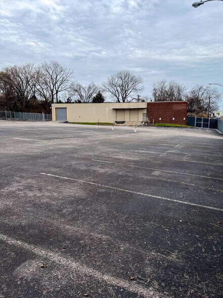 More Photos Of 1933 Elm Tree Dr, Nashville Service For Lease