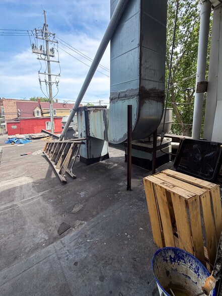 More Photos Of 3935 S Kedzie Ave, Chicago Storefront Retail Residential For Sale