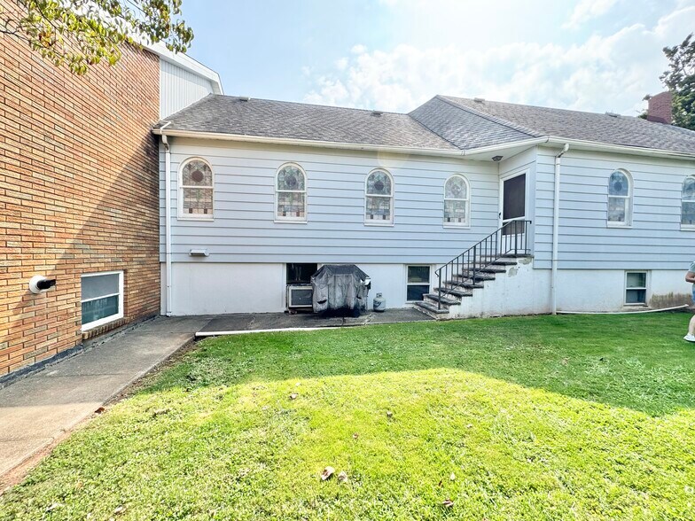 More Photos Of 128 Arthur St, Linden Religious Facility For Sale