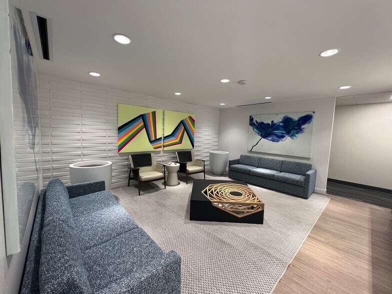 More Photos Of 3626 N Hall St, Dallas Office For Lease