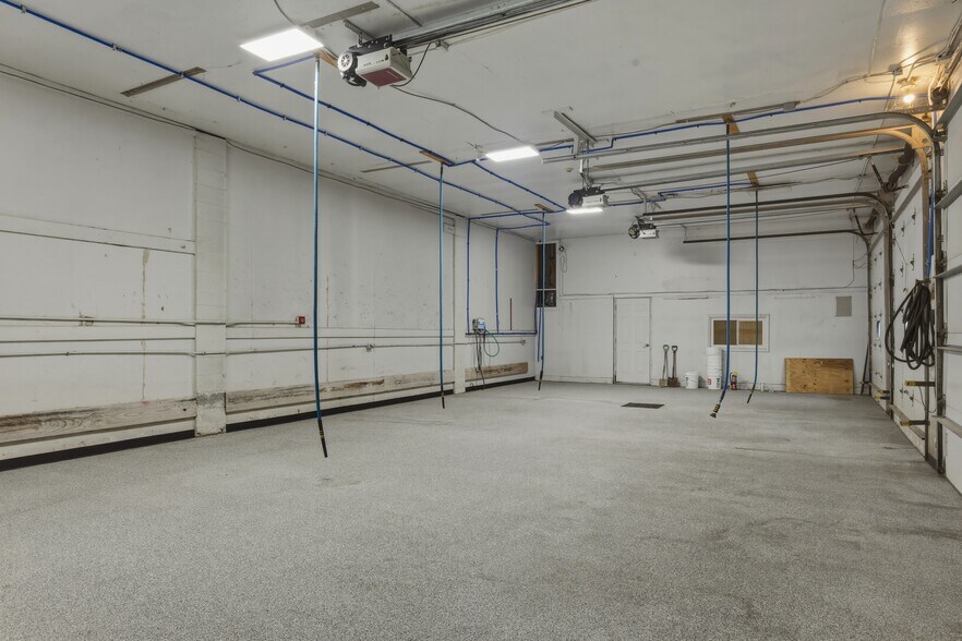 More Photos Of 25 E Pulteney St, Corning Office For Sale