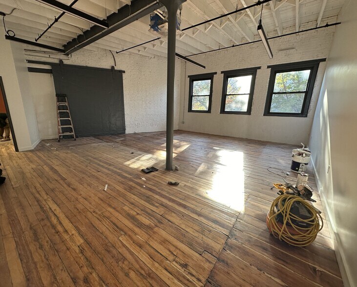 More Photos Of 9-21 Station St, Brookline Loft Creative Space For Lease