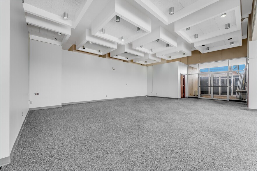 More Photos Of 214 Merchant St, Fairmont Bank For Sale