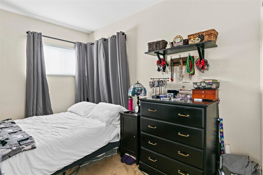 More Photos Of 3731 Glendon Ave, Los Angeles Apartments For Sale