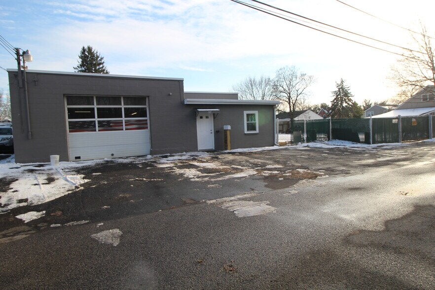 More Photos Of 27 Brooks Ave, Morrisville Service For Sale