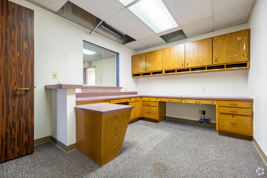 More Photos Of 2424 50th St, Lubbock Medical For Sale