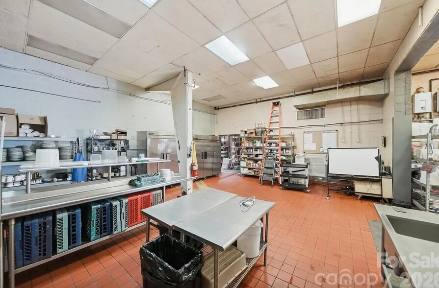 More Photos Of 47 Duke St, Granite Falls Bar For Sale