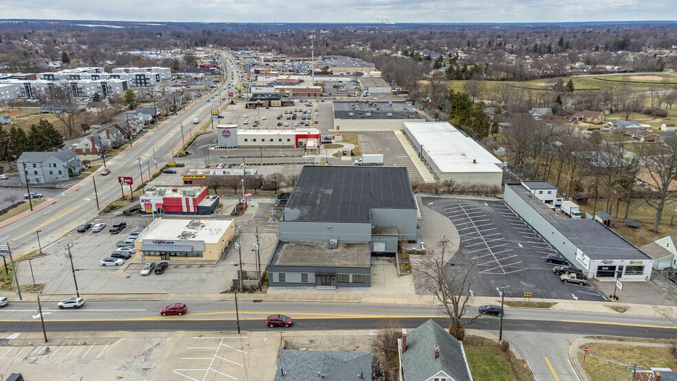 More Photos Of 415 Greenwell Ave, Cincinnati Service For Sale