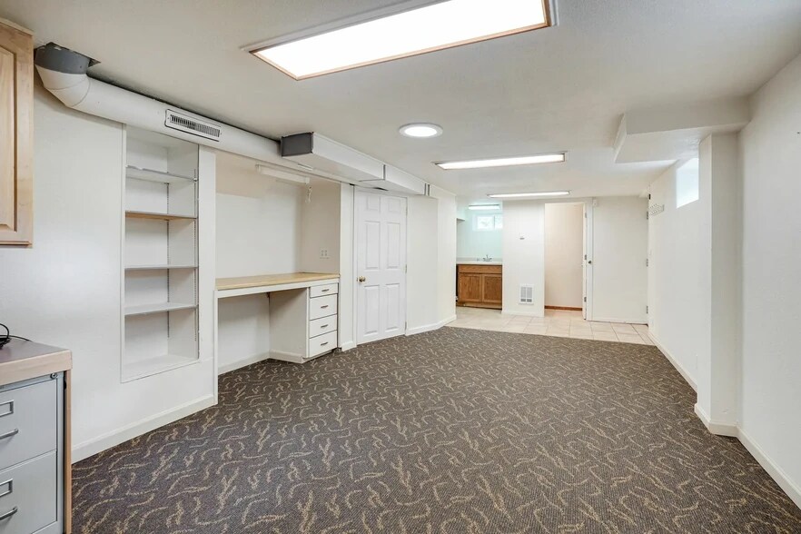 More Photos Of 1230 Fairview Ave SE, Salem Office For Sale