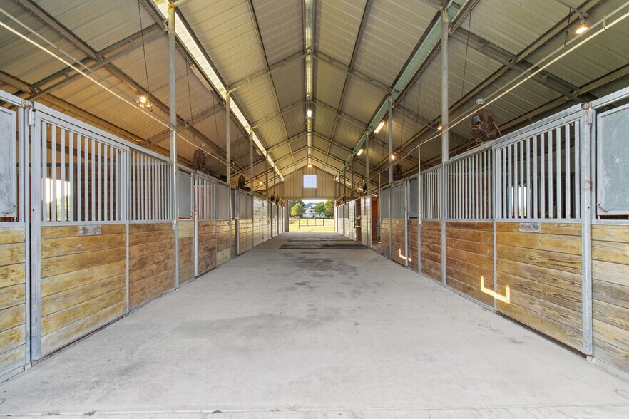 More Photos Of 1007 FM 390 E, Brenham Land For Sale