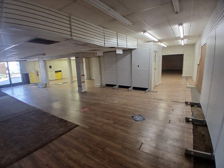 More Photos Of 1595 W Foothill Blvd, Upland Freestanding For Lease