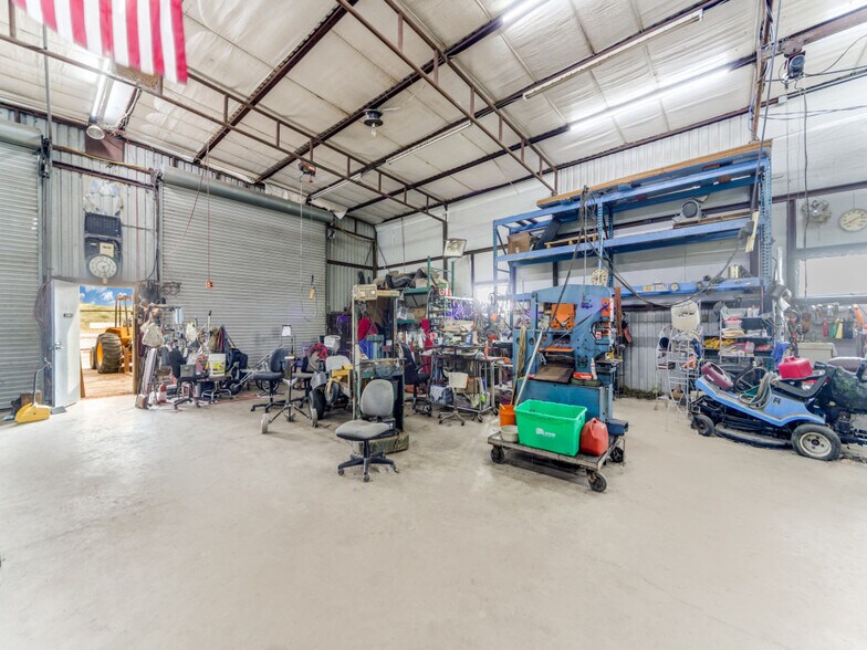 More Photos Of 40175 Interstate 10 W, Boerne Industrial For Sale