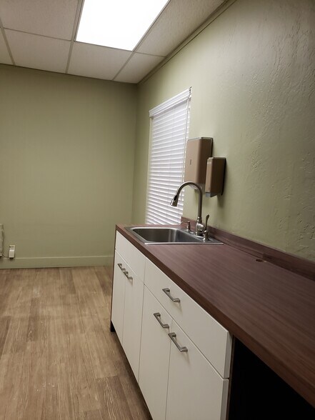 More Photos Of 9712 Fair Oaks Blvd, Fair Oaks Office For Lease