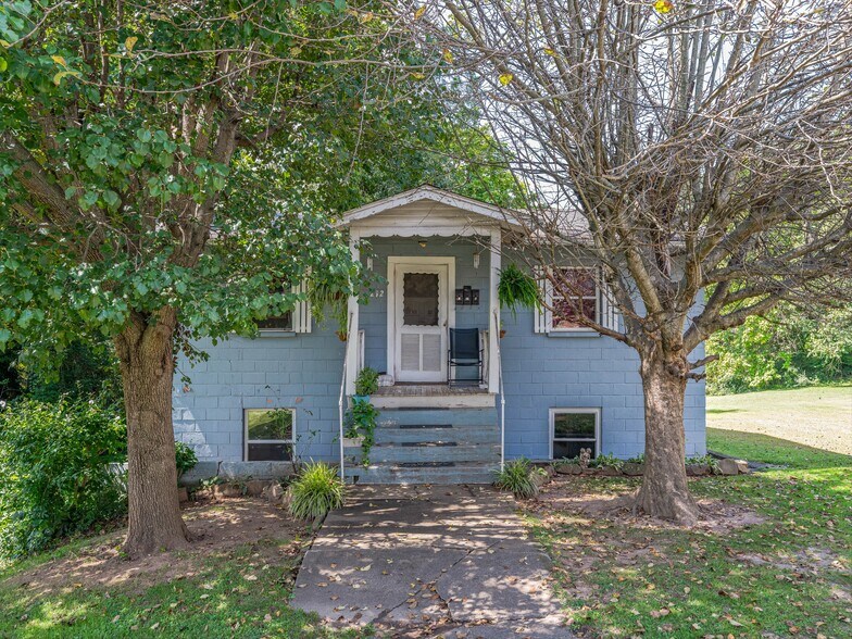 More Photos Of 210 Merrimon Ave, Asheville Land For Sale