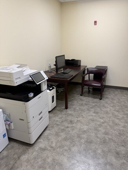 More Photos Of 7915 Lake Manassas Dr, Gainesville Office For Sale