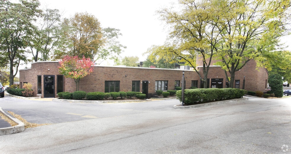 More Photos Of 150 E Cook Ave, Libertyville Office For Lease