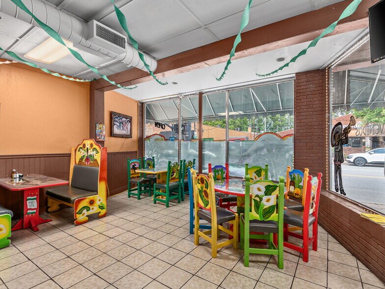 More Photos Of 76 E Main St, Brevard Restaurant For Sale