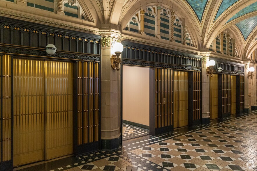 More Photos Of 104 S Michigan Ave, Chicago Office For Lease