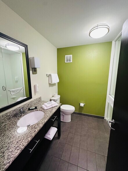 More Photos Of 4450 Rhea County Hwy, Dayton Hotel For Sale