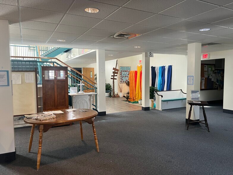 More Photos Of , Middlefield Specialty For Sale