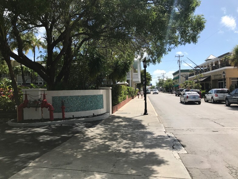 More Photos Of 524 Front St, Key West Loft Creative Space For Lease