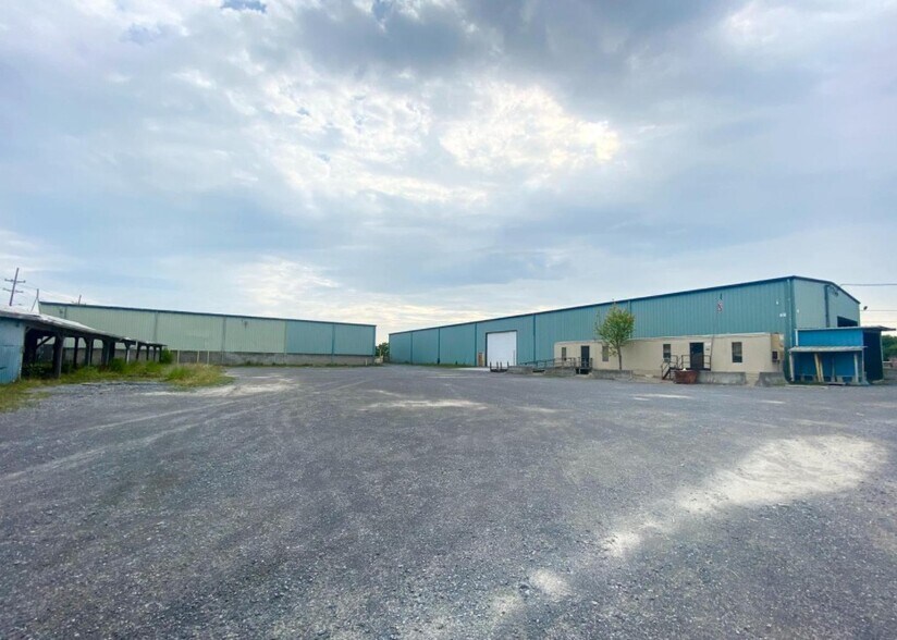 More Photos Of 600 N Kent St, Winchester Warehouse For Lease