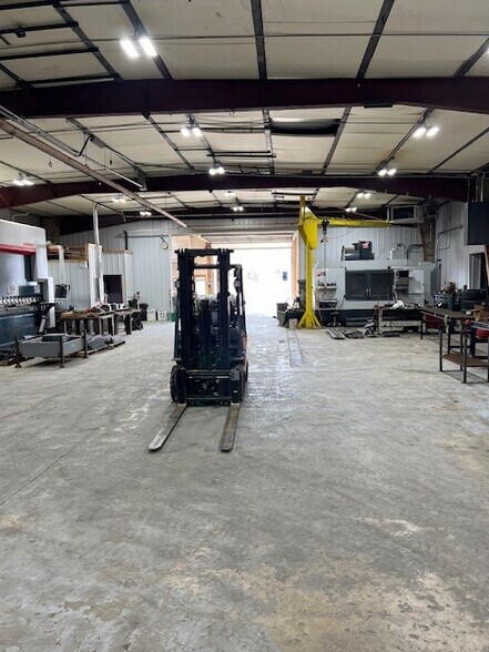 More Photos Of 214 12th St NW, West Fargo Warehouse For Lease