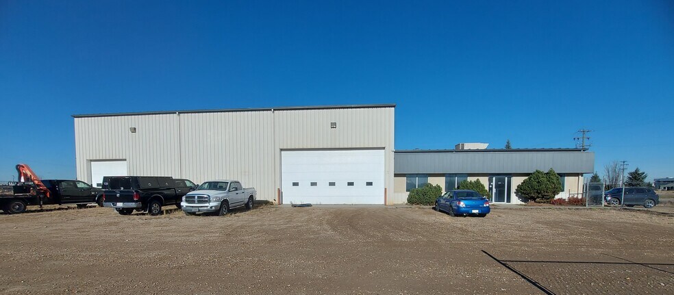 More Photos Of 27123 Hwy 597, Lacombe County Warehouse For Lease