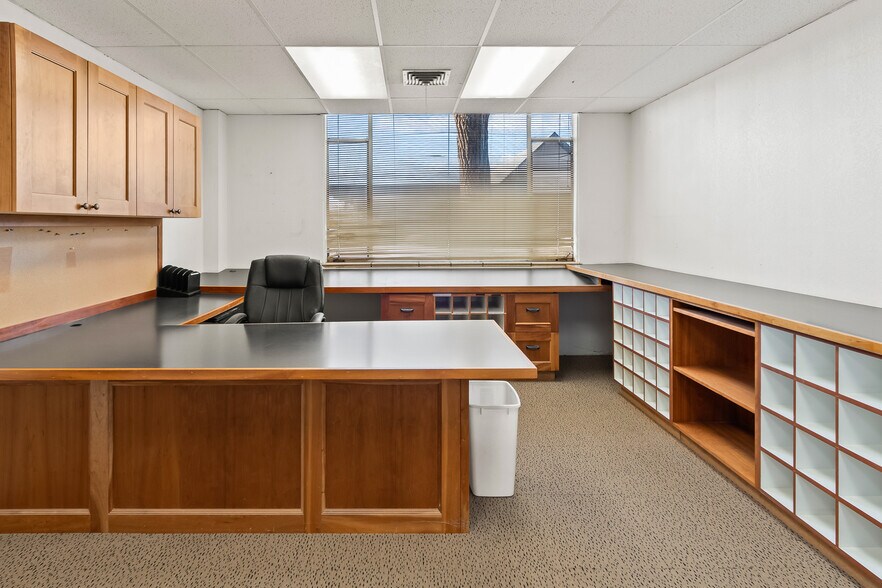 More Photos Of 2332 4th Ave, Greeley Manufacturing For Sale