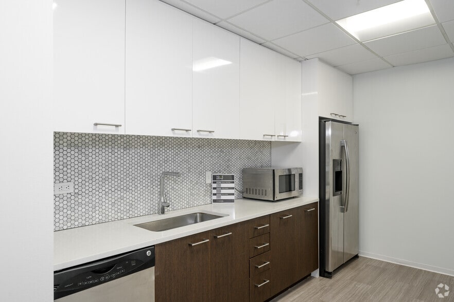 Photo of 9th Floor Ste 902