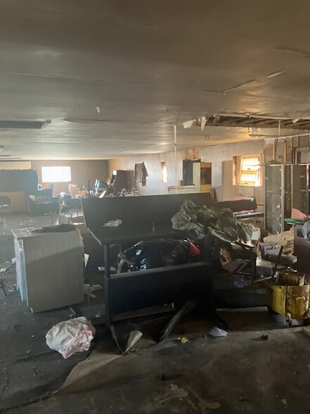 More Photos Of 842-844 Island Ave, McKees Rocks Warehouse For Sale