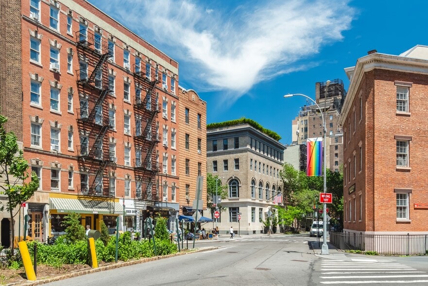 More Photos Of 13-15 Christopher St, New York Apartments For Sale