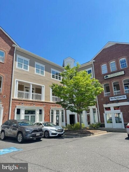 More Photos Of 13885 Hedgewood Dr, Woodbridge Office Residential For Sale