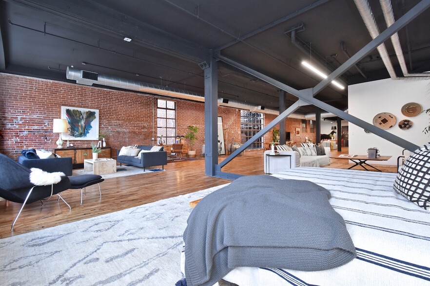 More Photos Of 500-530 Molino St, Los Angeles Office For Sale