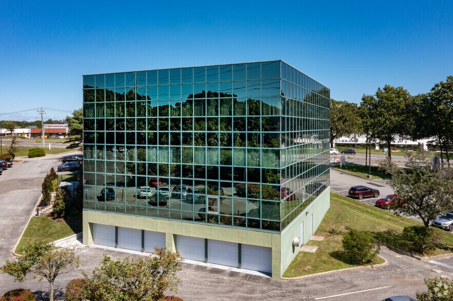 More Photos Of 1200 Veterans Memorial Hwy, Hauppauge Office For Lease