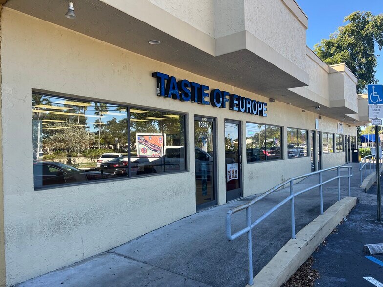 More Photos Of 10542-10552 Wiles Rd, Coral Springs Freestanding For Lease