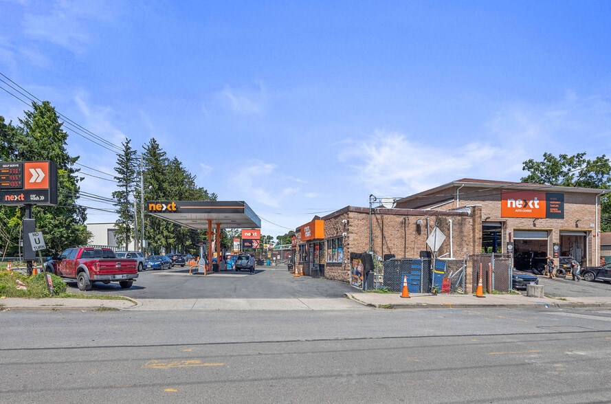 More Photos Of 146 N Main St, Spring Valley Service Station For Sale