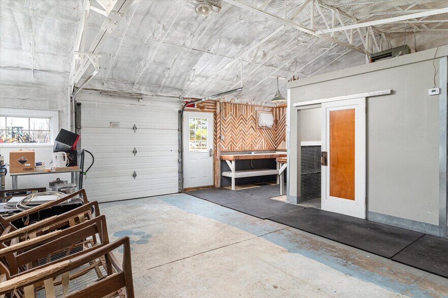 More Photos Of 703 Railroad Ave, Viroqua Office For Sale