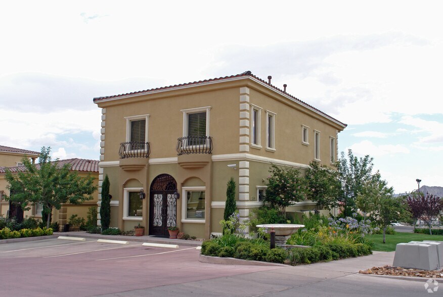 More Photos Of 154 N Festival Dr, El Paso Medical For Sale