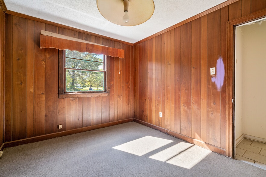 More Photos Of 3590 Thomas St, Memphis Office For Sale