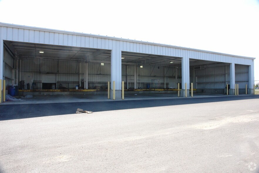 More Photos Of 5079 33rd St SE, Grand Rapids Warehouse For Lease
