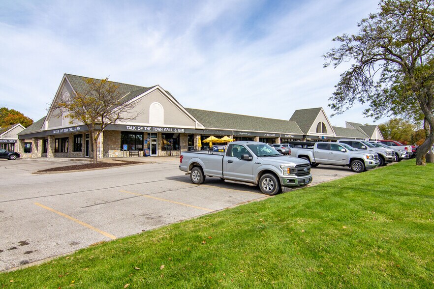 More Photos Of 11800-11922 W 119th St, Overland Park Unknown For Lease