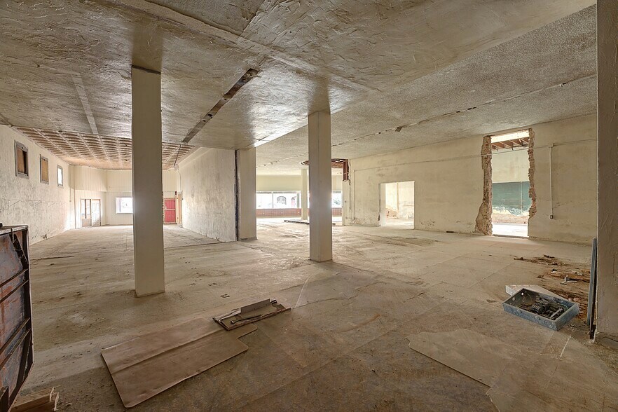 More Photos Of 406 N State Line Ave, Texarkana Storefront Retail Residential For Lease