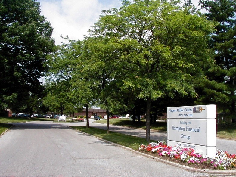 More Photos Of 2346 S Lynhurst Dr, Indianapolis Office For Lease