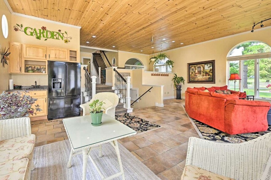 More Photos Of 106 Bowman Rd, Wisconsin Dells Hospitality For Sale