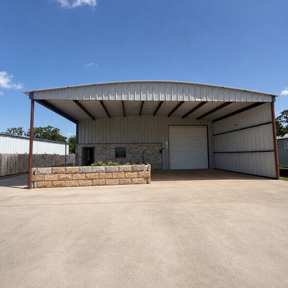 Primary Photo Of 1360 W State Highway 71, Bastrop Warehouse For Lease